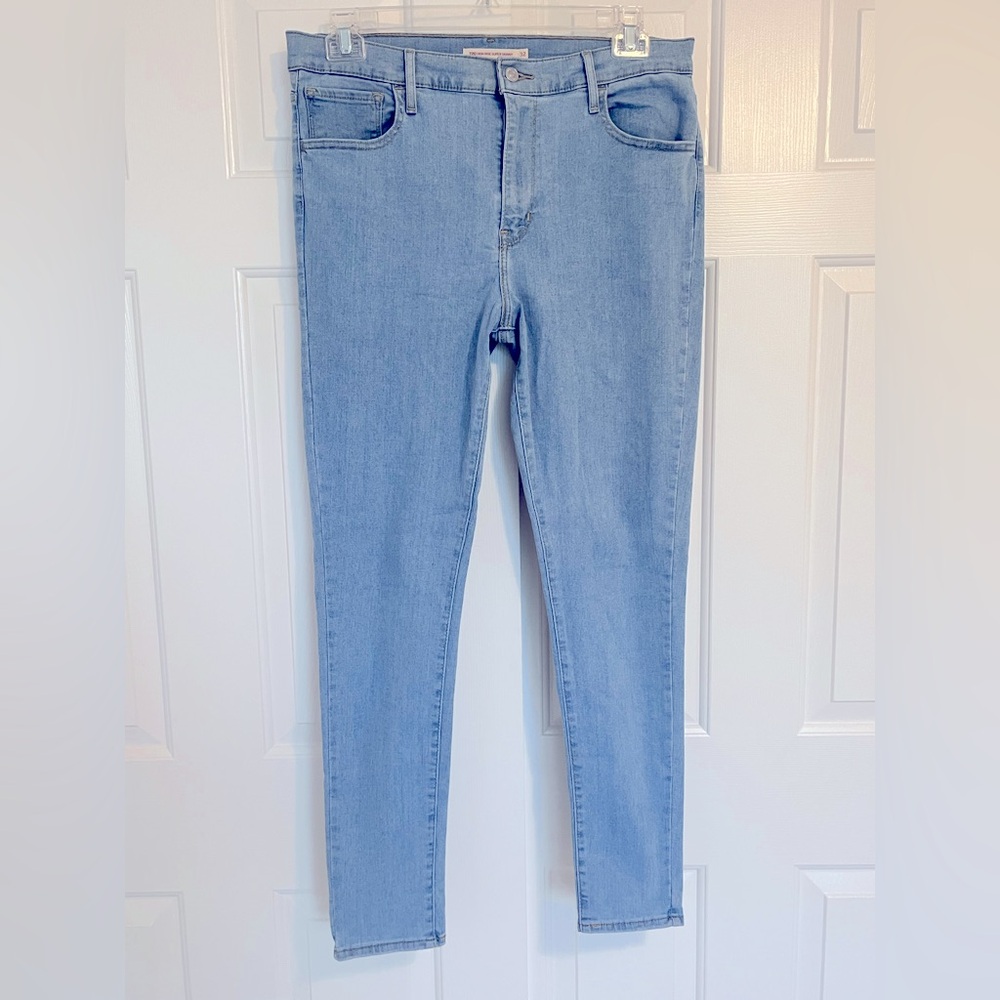 Levi’s 720 High Rise Super Skinny, Light Wash, size 32x30, perfect condition